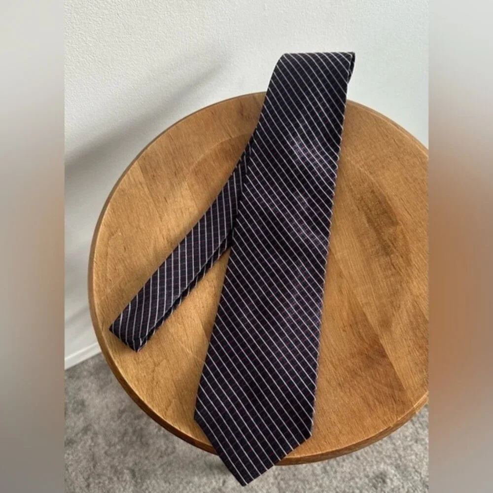 Sazzari 100% Silk Tie Mens One Size Black Red White Striped Design Excellent